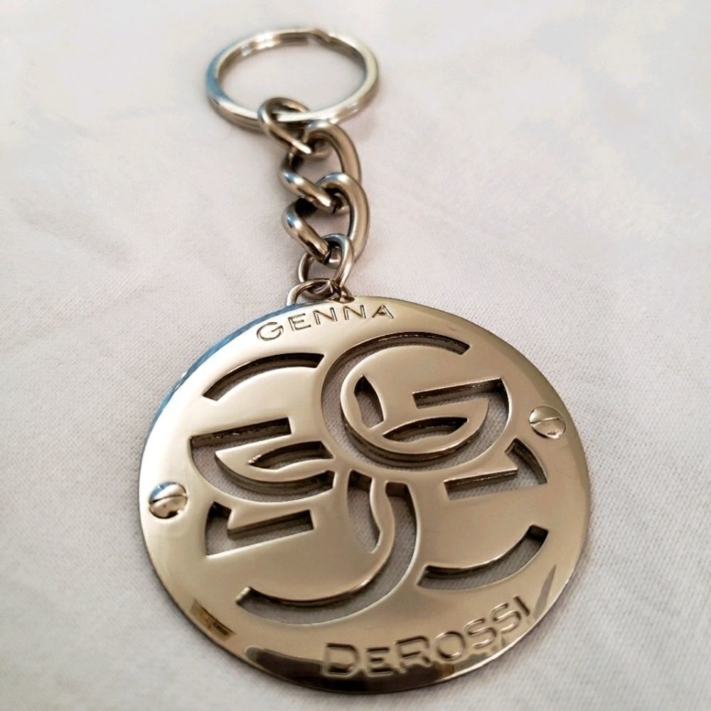 Genna DeRossi key chain 